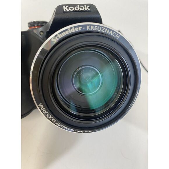 Kodak Easyshare MAX z990 12 MP Digital Camera w/Batteries 16BG Memory Case Cord - Picture 5 of 14